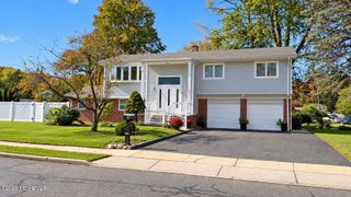 37 Valley Vale Drive, Old Bridge, NJ 08857