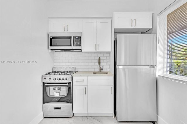 1839 Funston St 4, Hollywood, FL 33020