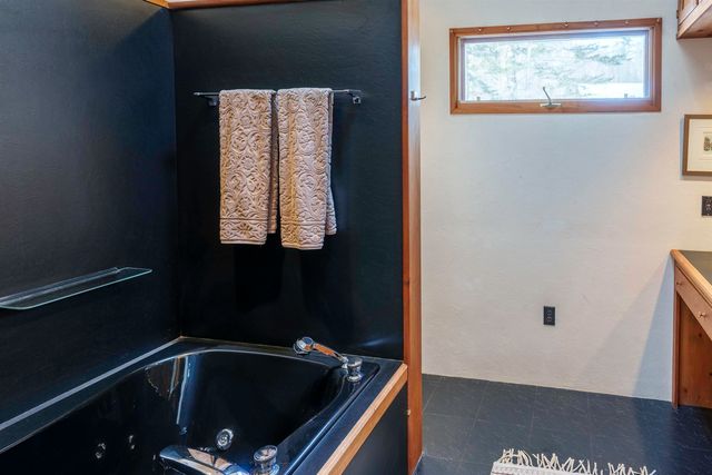 354 Grout Road, Weathersfield, VT 05151