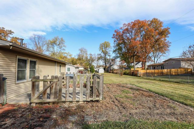 5306 Sandalwood Drive, Fort Wayne, IN 46835