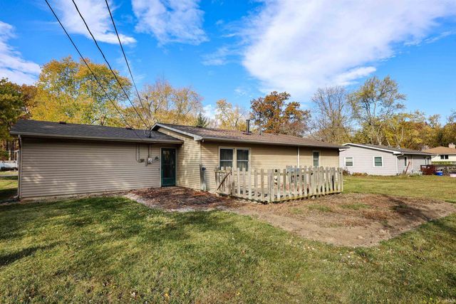 5306 Sandalwood Drive, Fort Wayne, IN 46835