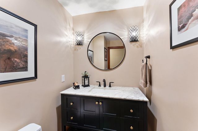4815 120th Street W, Apple Valley, MN 55124