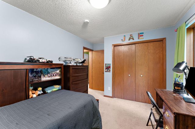 4815 120th Street W, Apple Valley, MN 55124