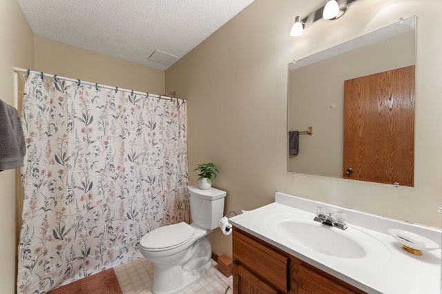4815 120th Street W, Apple Valley, MN 55124
