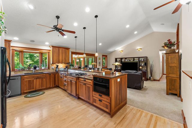 4815 120th Street W, Apple Valley, MN 55124