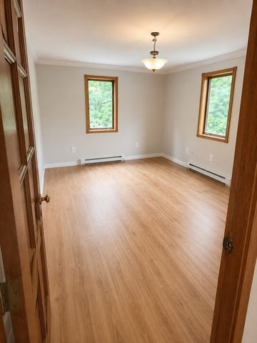 650 Oxford St S, Auburn, MA 01501
