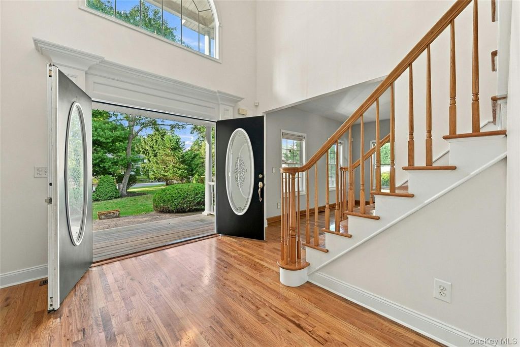 23 Moss Creek Lane, East Patchogue, NY 11772 — photo 2