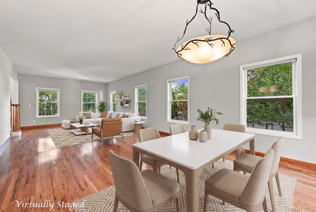 23 Moss Creek Lane, East Patchogue, NY 11772 — photo 5