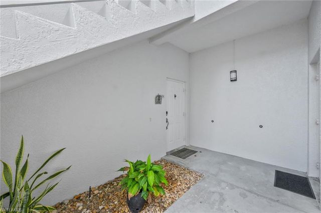 1340 Charleston Square DR 101, Naples, FL 34110