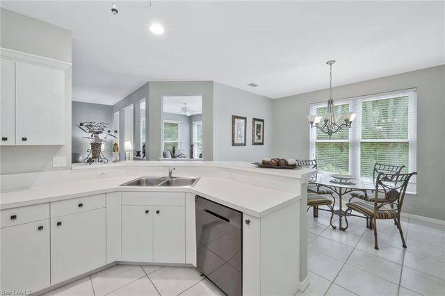 1340 Charleston Square DR 101, Naples, FL 34110