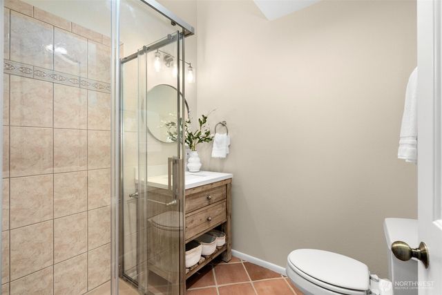 10879 Bill Point Circle NE, Bainbridge Island, WA 98110