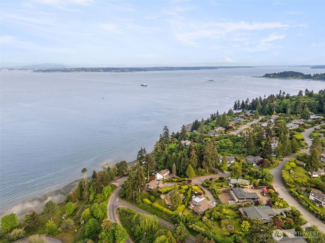 10879 Bill Point Circle NE, Bainbridge Island, WA 98110