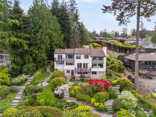 10879 Bill Point Circle NE, Bainbridge Island, WA 98110