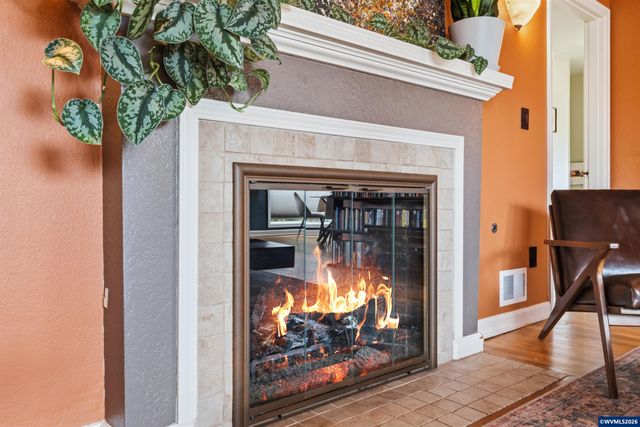 1835 24th St NE, Salem, OR 97301