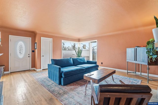 1835 24th St NE, Salem, OR 97301