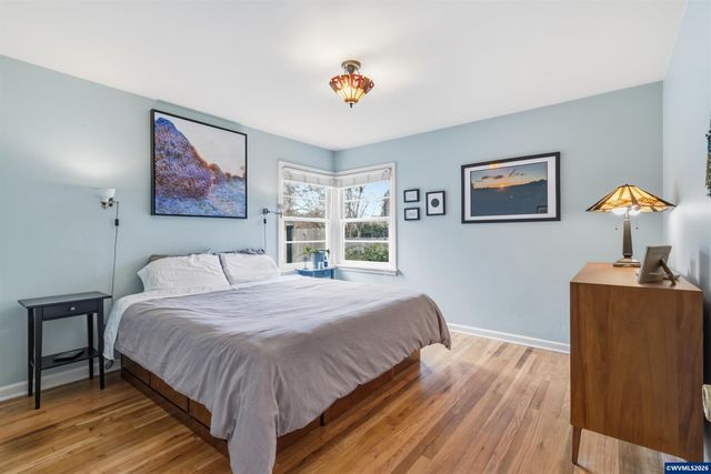 1835 24th St NE, Salem, OR 97301