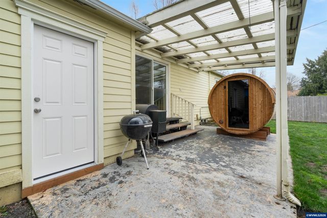 1835 24th St NE, Salem, OR 97301