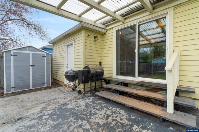 1835 24th St NE, Salem, OR 97301