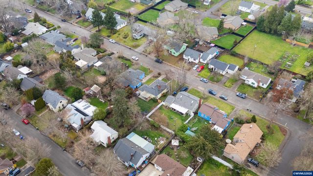 1835 24th St NE, Salem, OR 97301