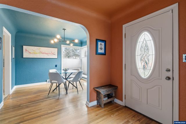 1835 24th St NE, Salem, OR 97301