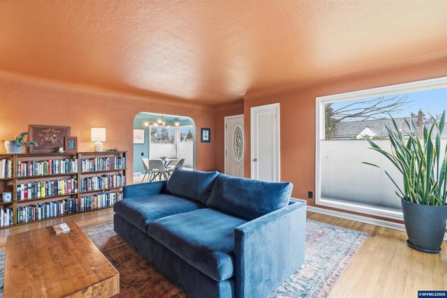 1835 24th St NE, Salem, OR 97301