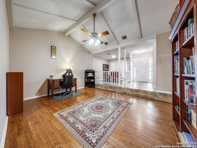 4818 Winthop, San Antonio, TX 78249