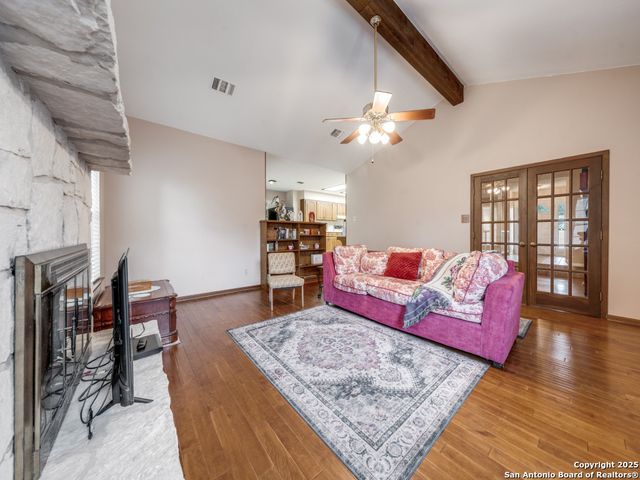 4818 Winthop, San Antonio, TX 78249