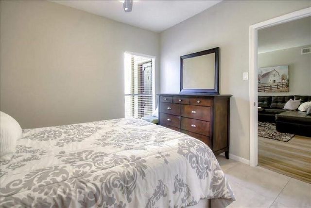 2125 Augusta Drive 63, Houston, TX 77057