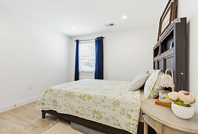 409 Predmore Avenue, Lanoka Harbor, NJ 08734
