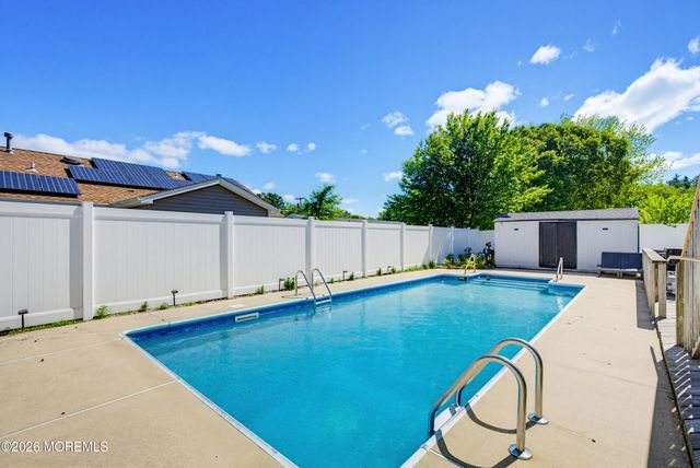 409 Predmore Avenue, Lanoka Harbor, NJ 08734