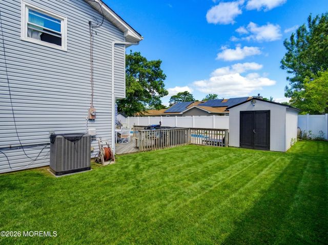 409 Predmore Avenue, Lanoka Harbor, NJ 08734