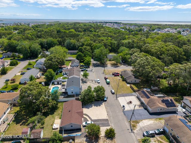 409 Predmore Avenue, Lanoka Harbor, NJ 08734