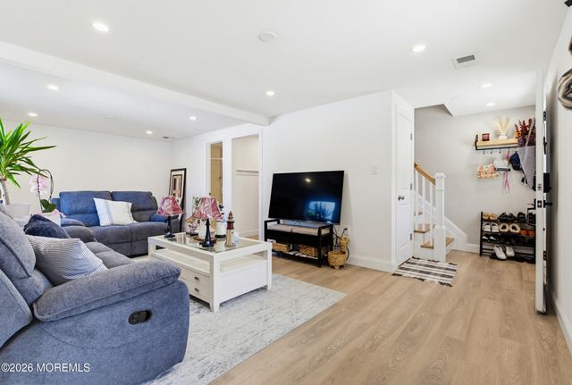 409 Predmore Avenue, Lanoka Harbor, NJ 08734