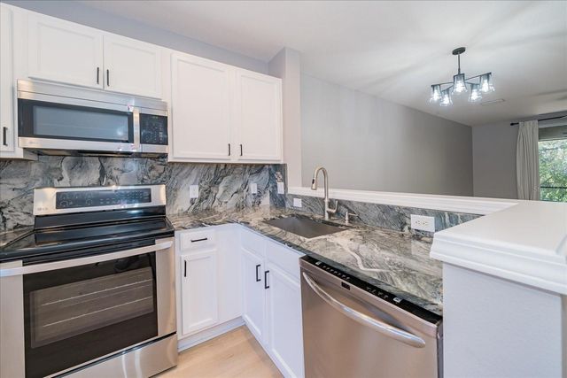 10475 WESTPARK PRESERVE BOULEVARD, Tampa, FL 33625