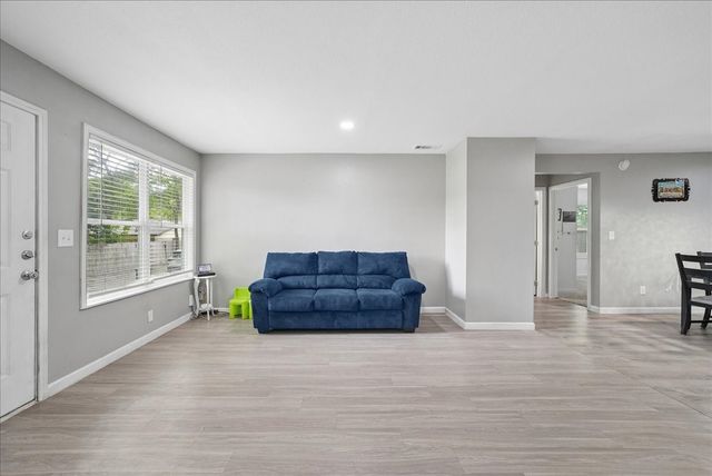 103 Lamar Alley, Sulphur Springs, TX 75482