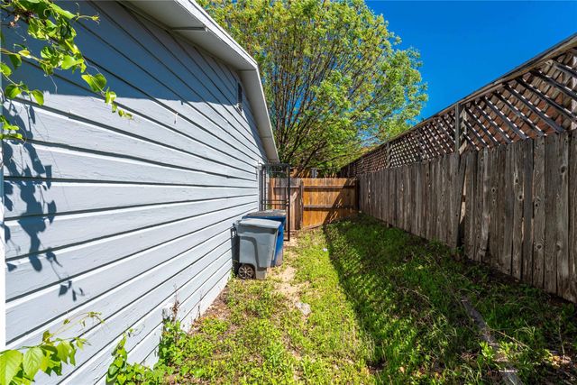 1013 E 10th ST, Austin, TX 78702