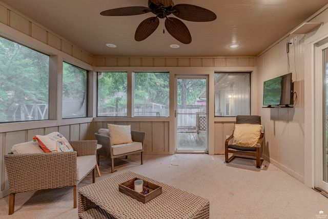 1321 Givens Road, Manhattan, KS 66503