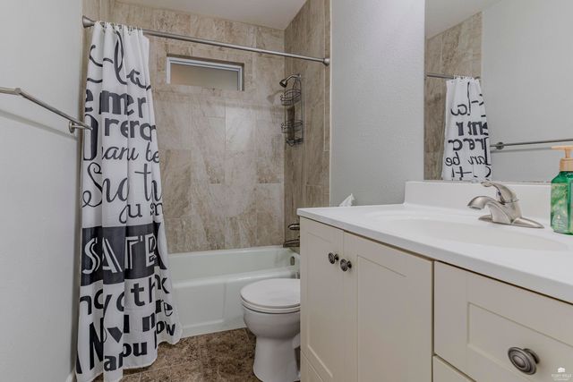 1321 Givens Road, Manhattan, KS 66503