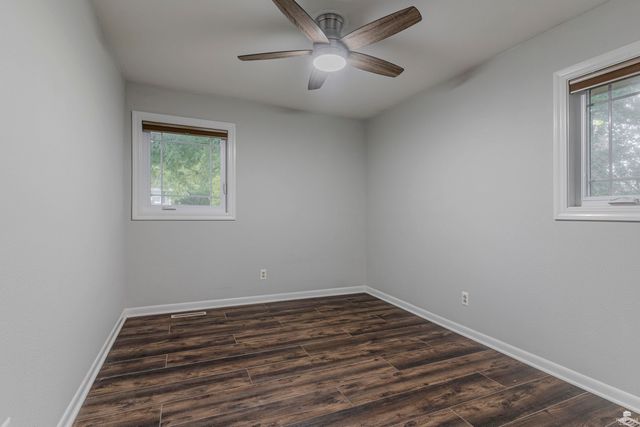 1321 Givens Road, Manhattan, KS 66503