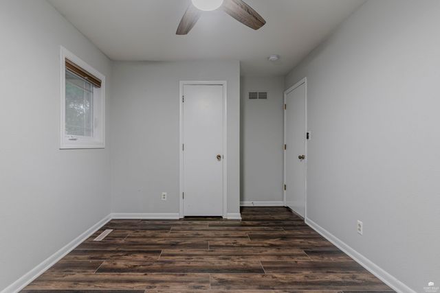 1321 Givens Road, Manhattan, KS 66503