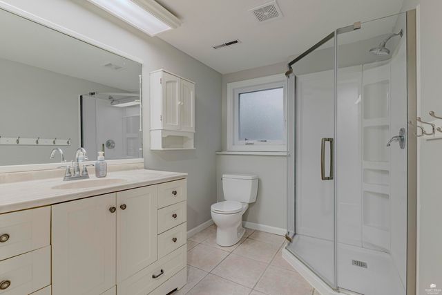 1321 Givens Road, Manhattan, KS 66503