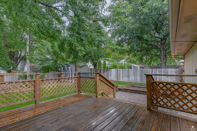 1321 Givens Road, Manhattan, KS 66503