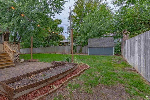 1321 Givens Road, Manhattan, KS 66503