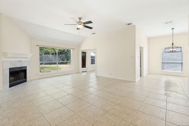 114 CIBOLO BASIN DR, Boerne, TX 78006