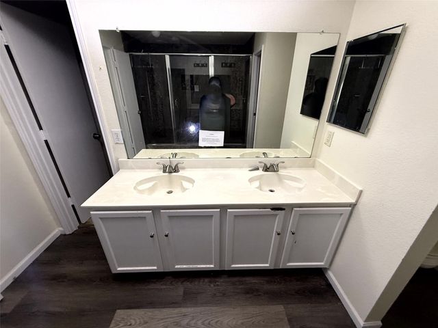 7919 Mosstree Drive, Arlington, TX 76001