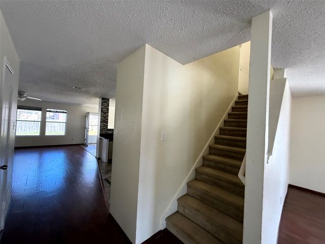 7919 Mosstree Drive, Arlington, TX 76001