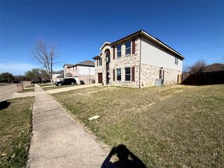 7919 Mosstree Drive, Arlington, TX 76001
