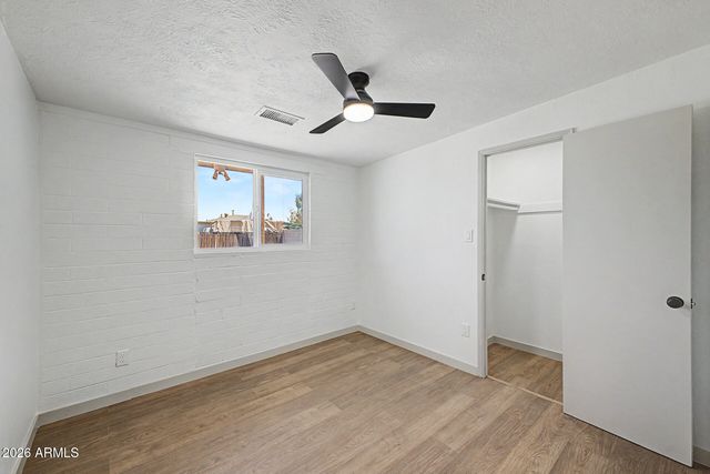 6414 W MITCHELL Drive, Phoenix, AZ 85033