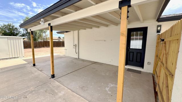 6414 W MITCHELL Drive, Phoenix, AZ 85033
