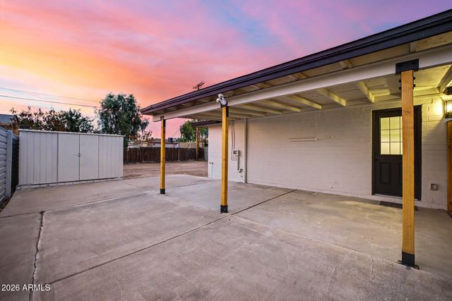 6414 W MITCHELL Drive, Phoenix, AZ 85033